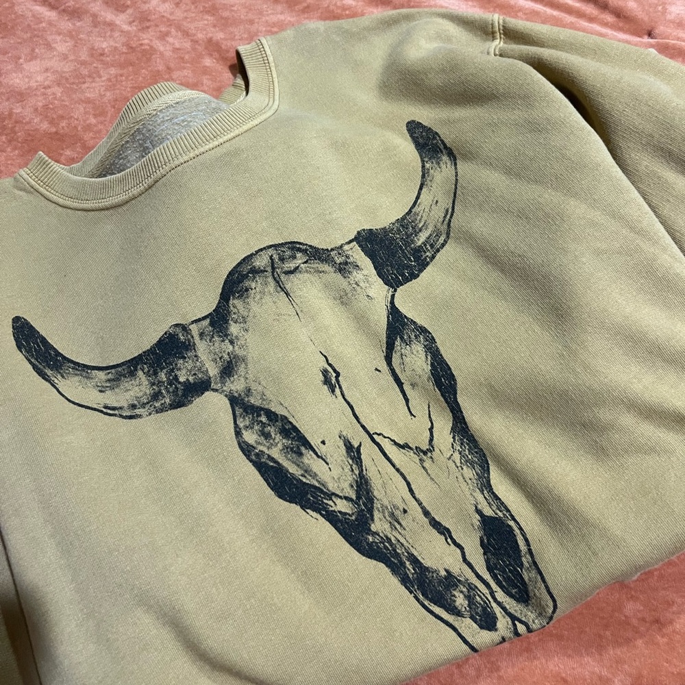 Full Tilt longhorn graphic crewneck